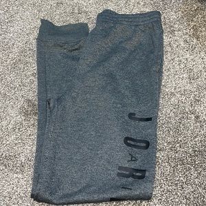 Boy’s Jordan joggers